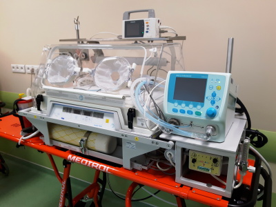 Novorozenecký transportní inkubátor